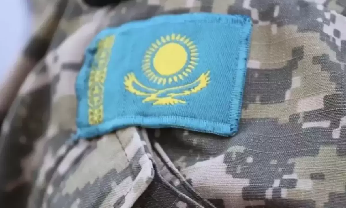 Aqtaýda merzimdi áskerı qyzmetshi qaza tapty