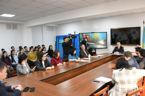 Konstıtýsııalyq reformanyń tarıhı mánine taldaý jasaldy