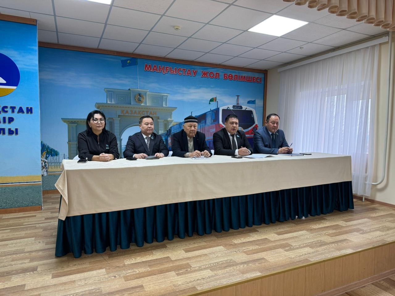 Mańǵystaýda «Qazaqstan temir joly» ujymy referendýmǵa qatysýdy qoldady