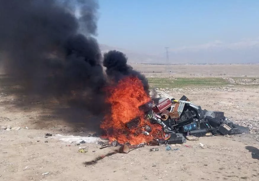 Aýǵanstanda 500-den astam mýzykalyq aspap ádeıi órteldi