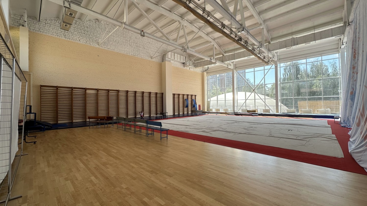 «Otbasy bank» gımnastshylardyń jattyǵý zalyn tartyp ala ma? Mınıstrlik túsinikteme berdi