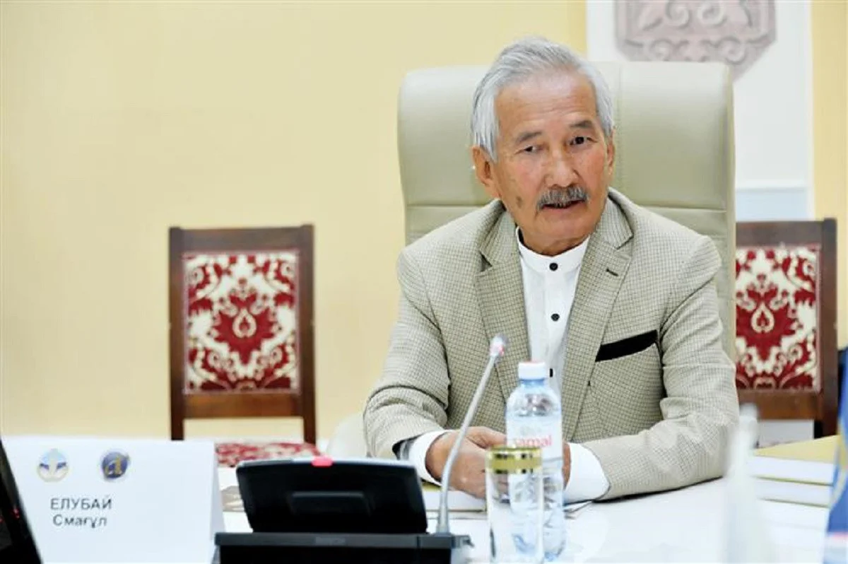 Jazýshy Smaǵul Elýbaev jańa Ata zańnyń halyqqa jaqyndaı túskenin aıtty