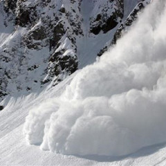 Qar kóshkini: Almaty turǵyndary men týrısterge taýǵa shyqpaýǵa keńes berildi