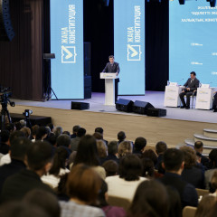 Jańa Konstıtýsııa: Aqmola oblysynyń turǵyndary ózderin tolǵandyrǵan suraqtaryn qoıdy