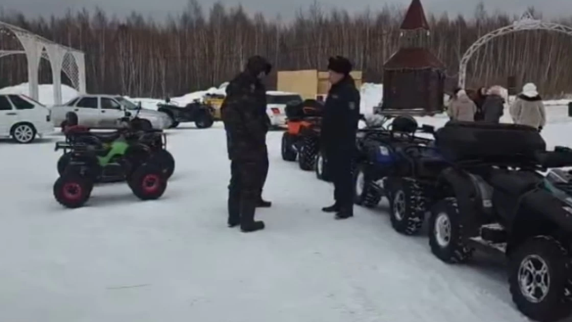 Býrabaıda shanaǵa otyryp aǵashqa soǵylǵan qyz qaıtys boldy