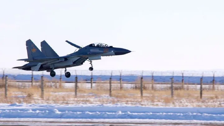 Qaraǵandy oblysynda Sý-30SM joıǵysh ushaǵy apatqa ushyrady