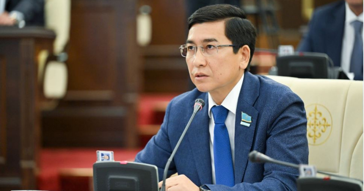 Ashat Aımaǵambetov qoǵamda keń talqylanyp jatqan jekelegen baptarǵa qatysty pikir bildirdi