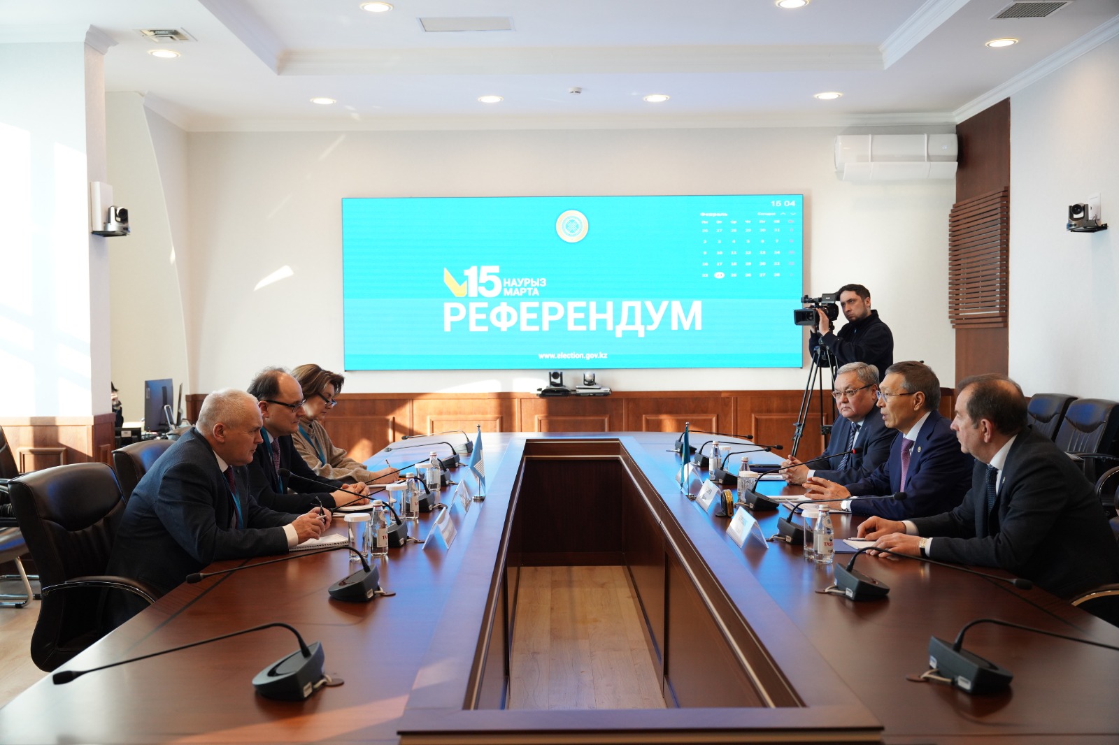 100-ge jýyq baıqaýshy qatysady