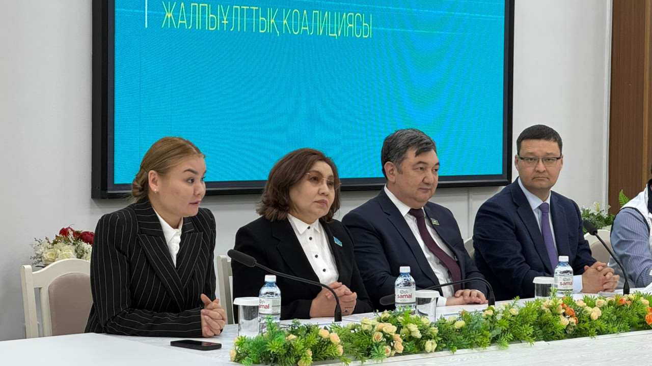 Reformalardyń mán-jaıyn túsindirdi