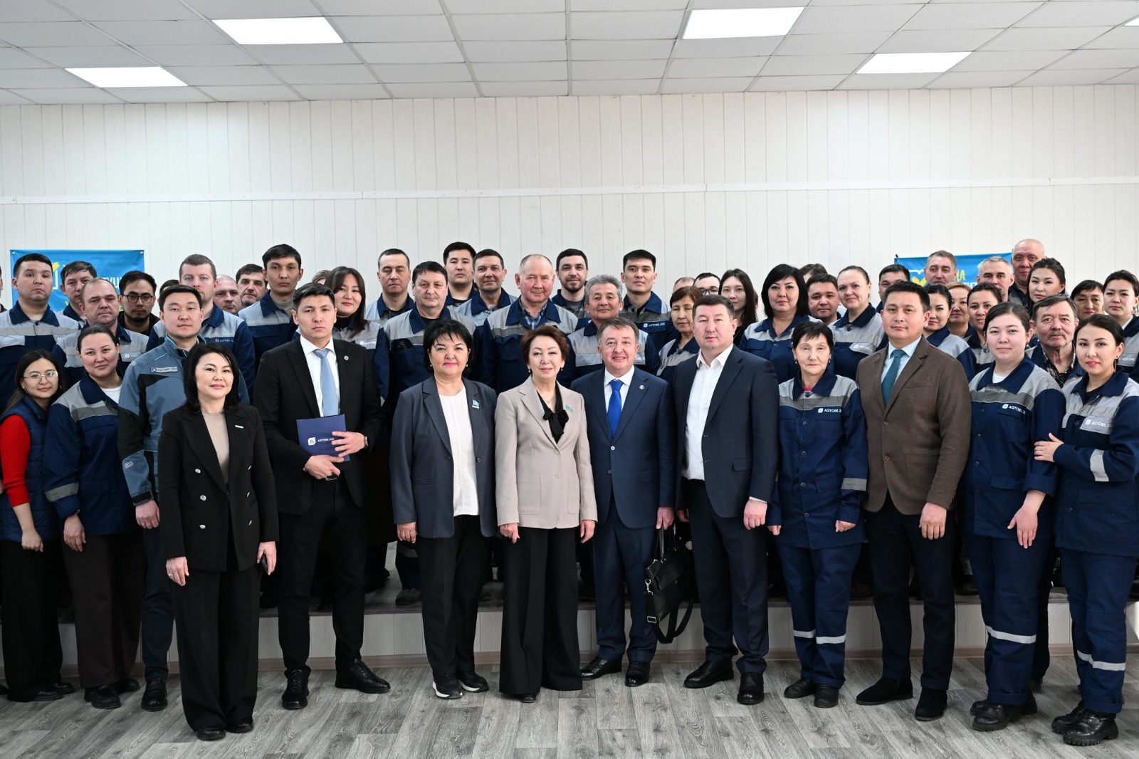 Jalpyulttyq koalısııa músheleri Aqtóbe JEO ujymymen Konstıtýsııa jobasyn talqylady