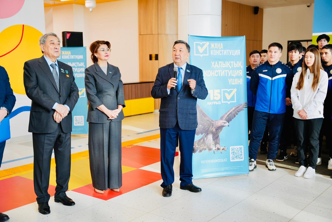 Oraldyń kreatıvti ári belsendi jastary jańa Konstıtýsııa jobasyn qoldady