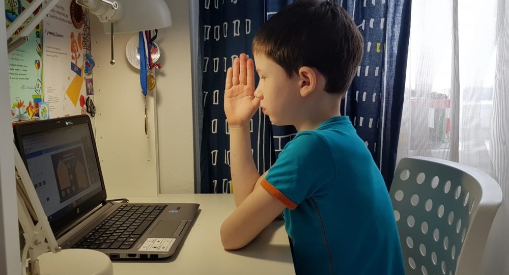 Astanada oqýshylar men stýdentter sabaqty onlaın oqıdy