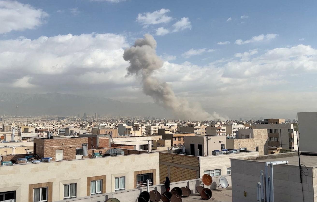 Iran jaýap retinde Izraılge ondaǵan zymyran ushyrdy