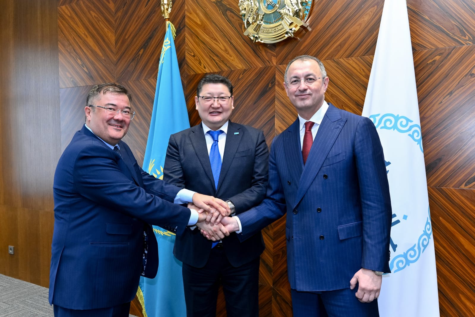 «Elimaı» fýtbol klýbyna demeýshi tabyldy