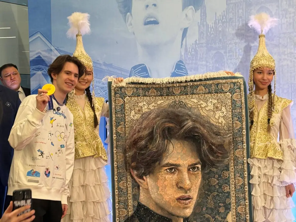 Almatylyqtar Mıhaıl Shaıdorovty saltanatty túrde qarsy aldy