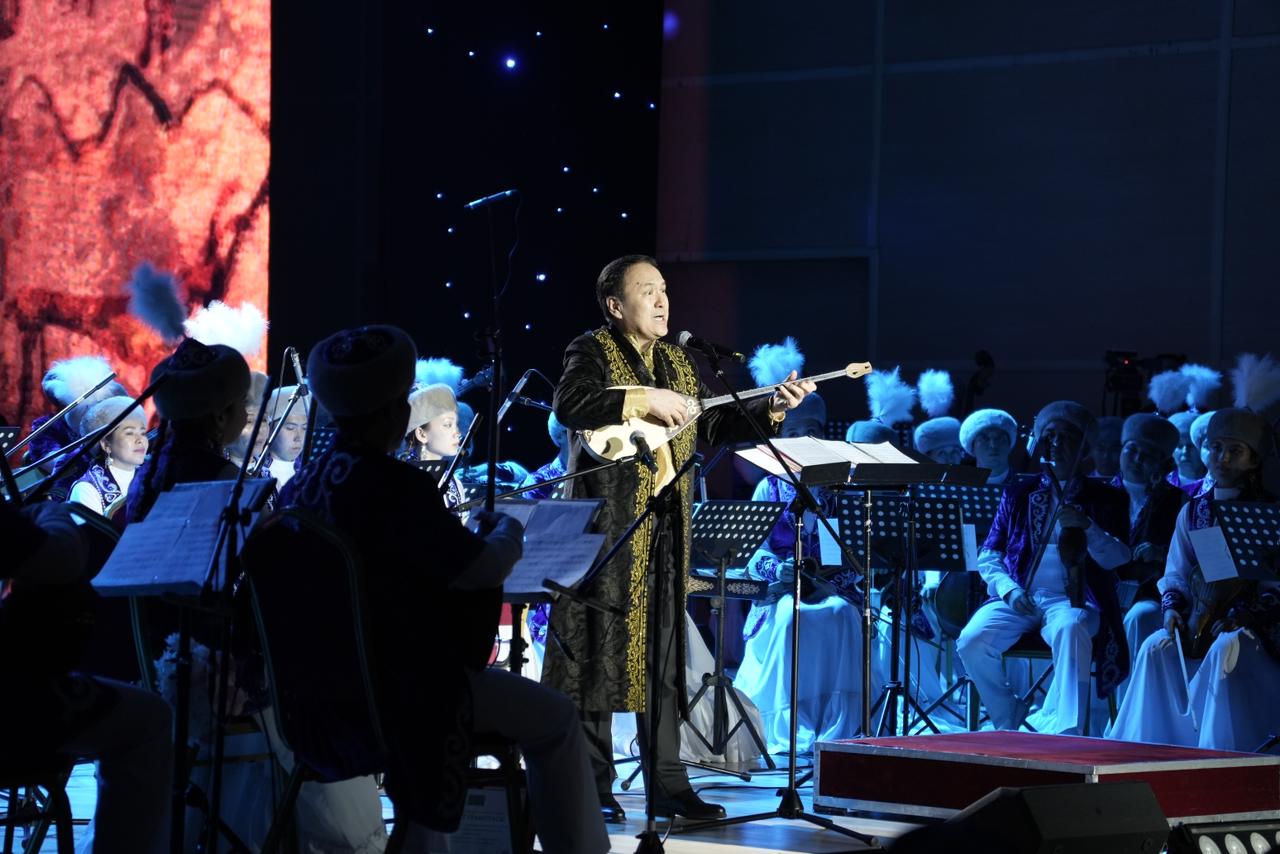 Prezıdent Jambyl Jabaevtyń 180 jyldyǵyna oraı uıymdastyrylǵan saltanatty keshke arnaıy quttyqtaý hat joldady