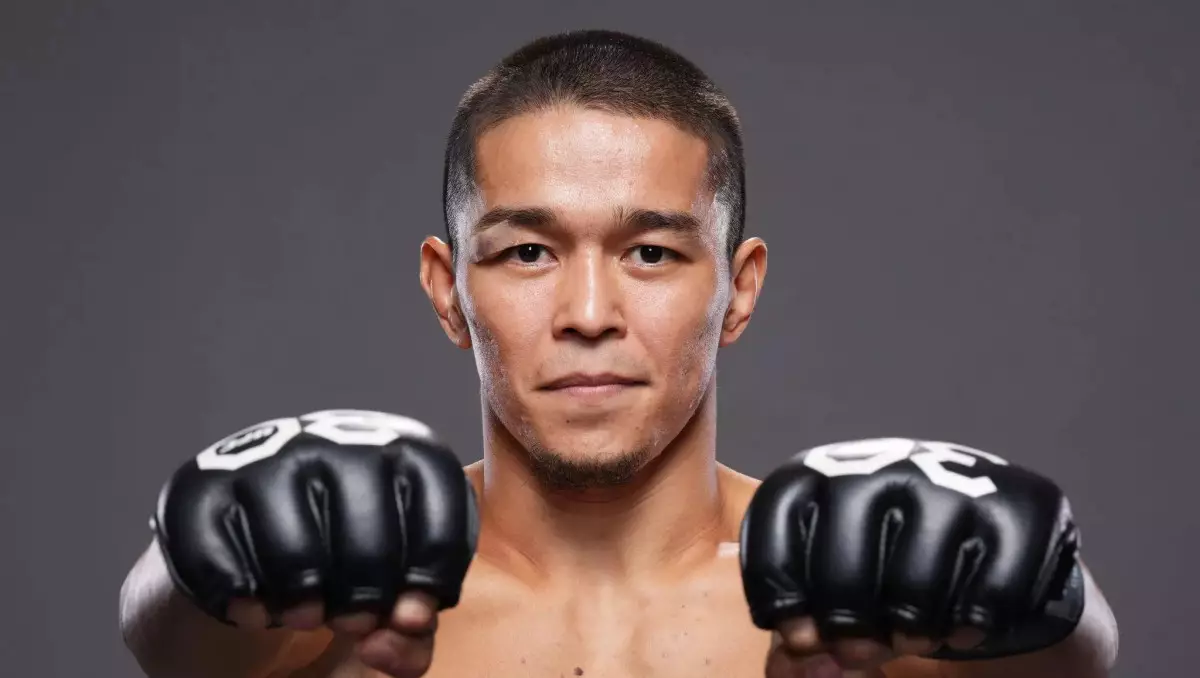 Asý Almabaev UFC reıtınginde tómendedi