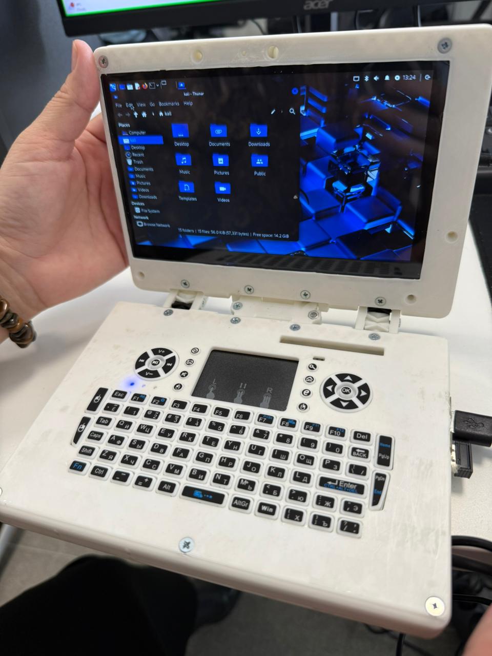 Astanalyq oqýshy kompıýter qurastyrdy