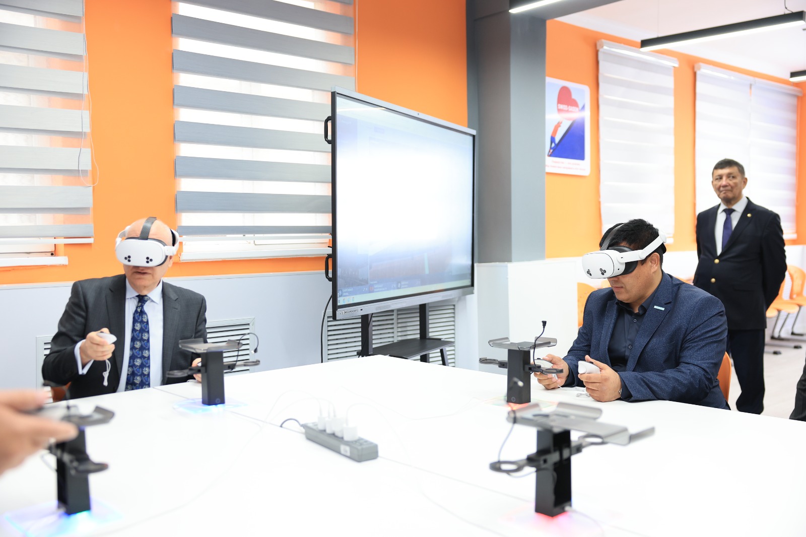 Shveısarııanyń bıznes mektebi bolashaq kásipkerlerdi daıarlaıdy