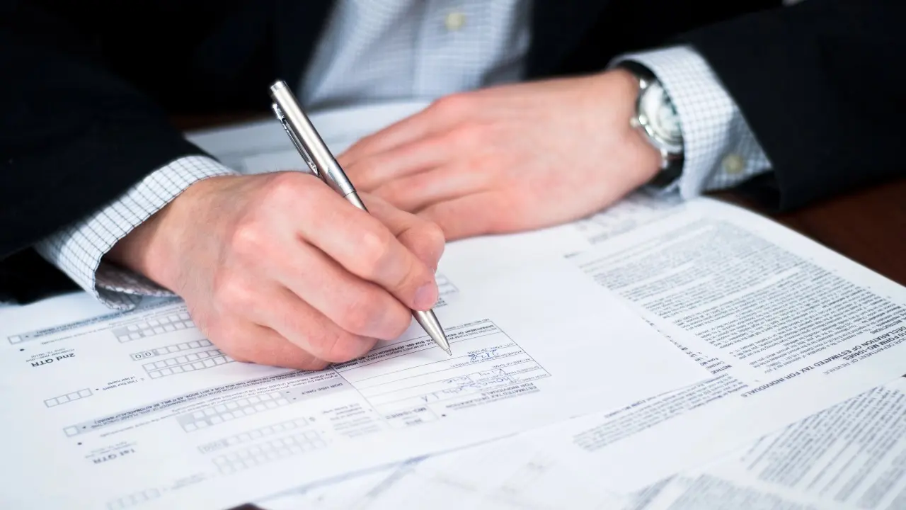 Salyq kodeksindegi túzetýler qashan kúshine enedi?