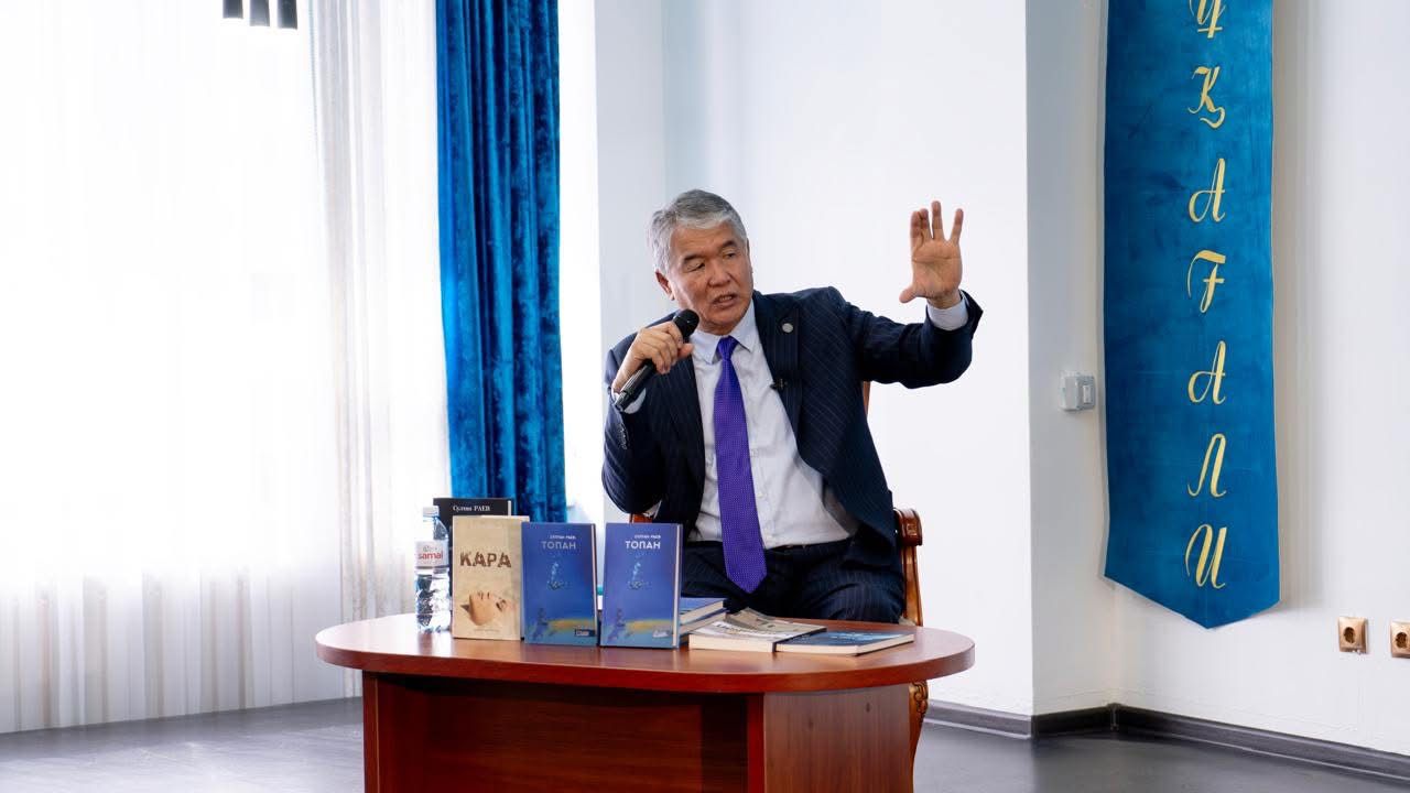 Áýezovti áspettep, Aıtmatovty ardaqtaǵan...