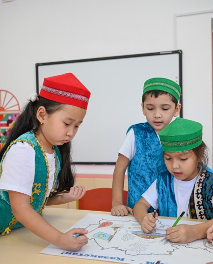 Memlekettik tilde tárbıelenetinder úlesi artyp keledi