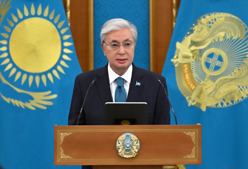 Prezıdent áıelder qaýymyn memlekettik nagradamen marapattady