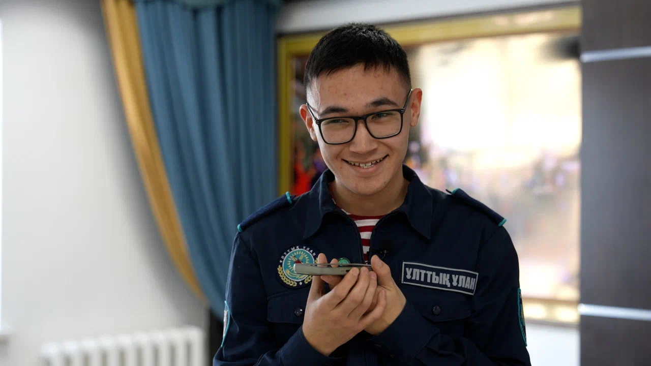 «Bul sózdi buryn aıtpappyn»: Ulttyq ulan sarbazdary analaryn merekemen quttyqtady