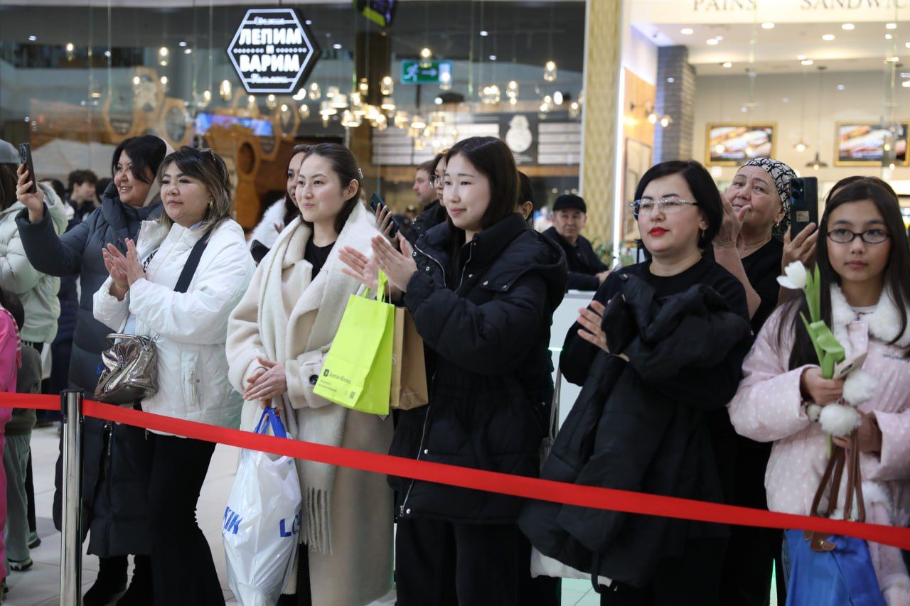 Áskerı orkestrler mereke shyraıyn kirgizdi