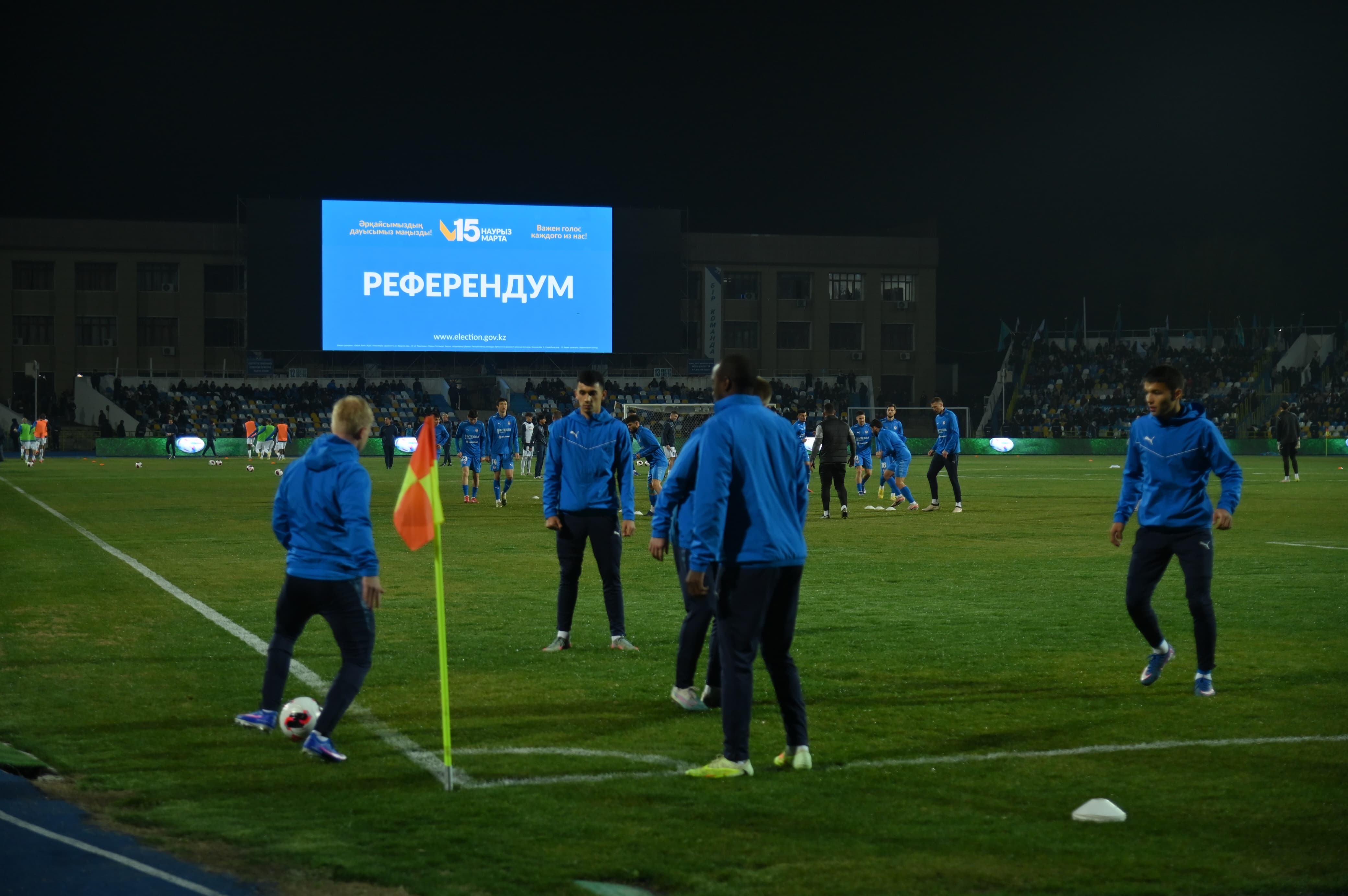 «Ordabasy» jáne «Ertis» matchy aldynda jańa Konstıtýsııany qoldaýǵa arnalǵan is-shara ótti