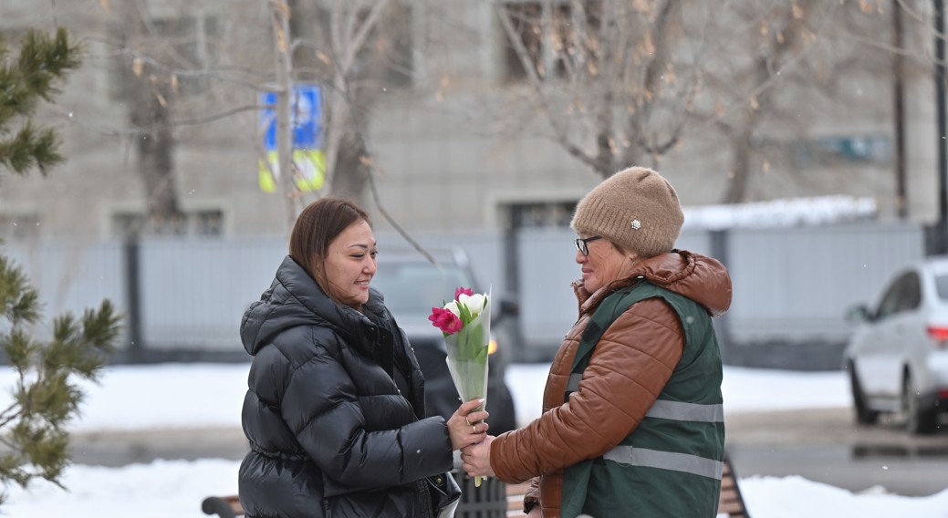 Gúl syılaý ádebi