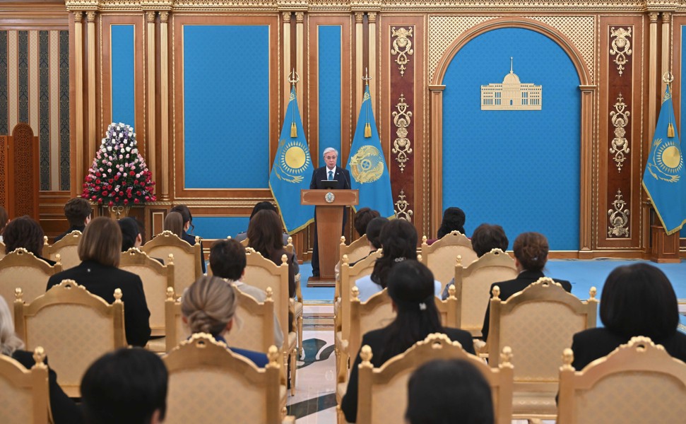 Áıel – aqyl men ajardyń aınasy