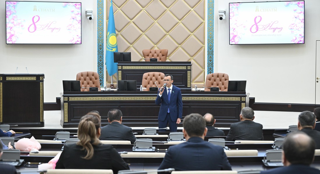 Jańa Konstıtýsııa otbasy ınstıtýtyn nyǵaıtady