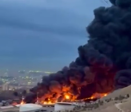 Tegerannyń munaı bazasy órtenip jatyr