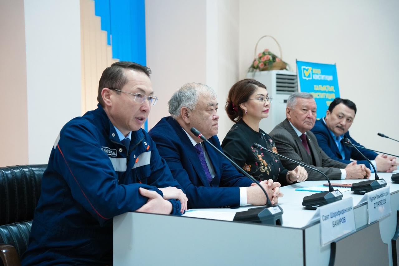 Ulytaýda Jalpyulttyq koalısııa músheleri shahterlermen jańa Konstıtýsııa jobasyn talqylady