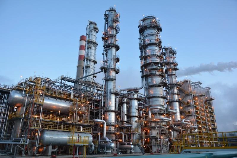 Atyraý munaı óńdeý zaýytynyń bir qondyrǵysynda josparlanǵan jóndeý bastaldy