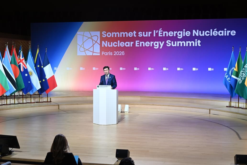 Májilis tóraǵasy Parıjdegi búkilálemdik sammıtke qatysty