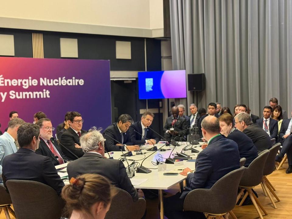 Parıjdegi sammıt: Álem elderiniń atom salasyndaǵy yntymaqtastyǵy nyǵaıa beredi