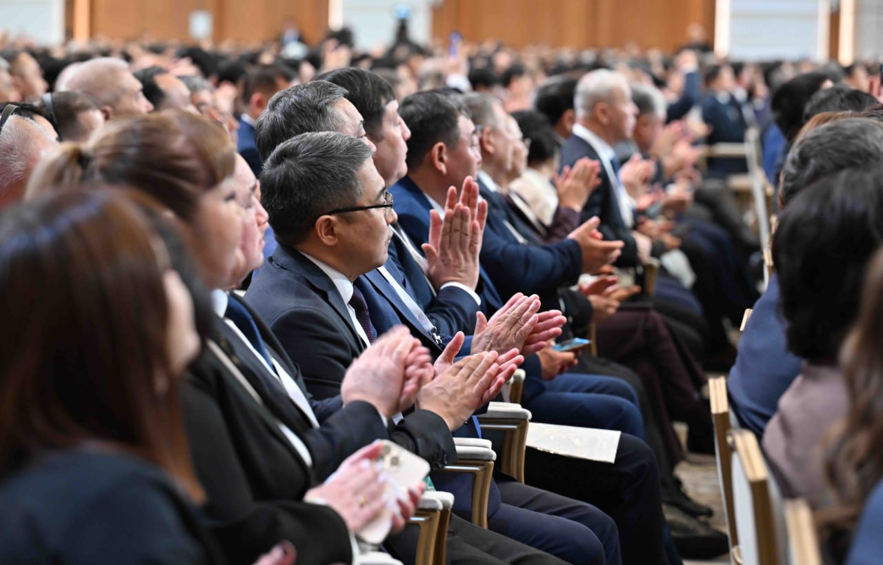 Prezıdent: Máslıhattar tolyq sıfrlyq memleket qurý máselesine belsendi atsalysýy qajet
