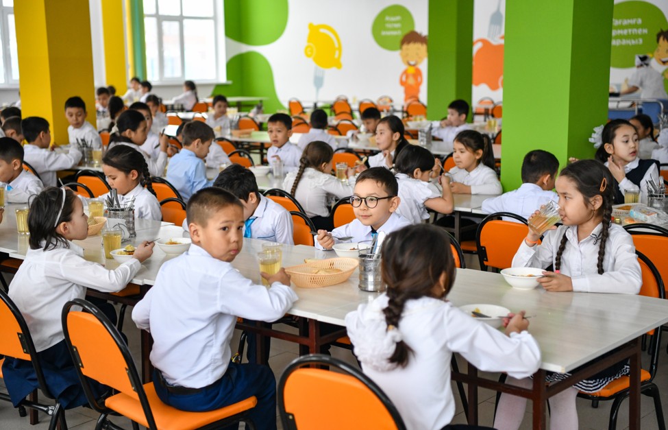 Oqýshylar qalaı tamaqtanady?