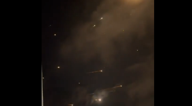 100-ge jýyq zymyran ushyryldy: «Hezbolla» Izraılge eń aýqymdy soqqy jasady