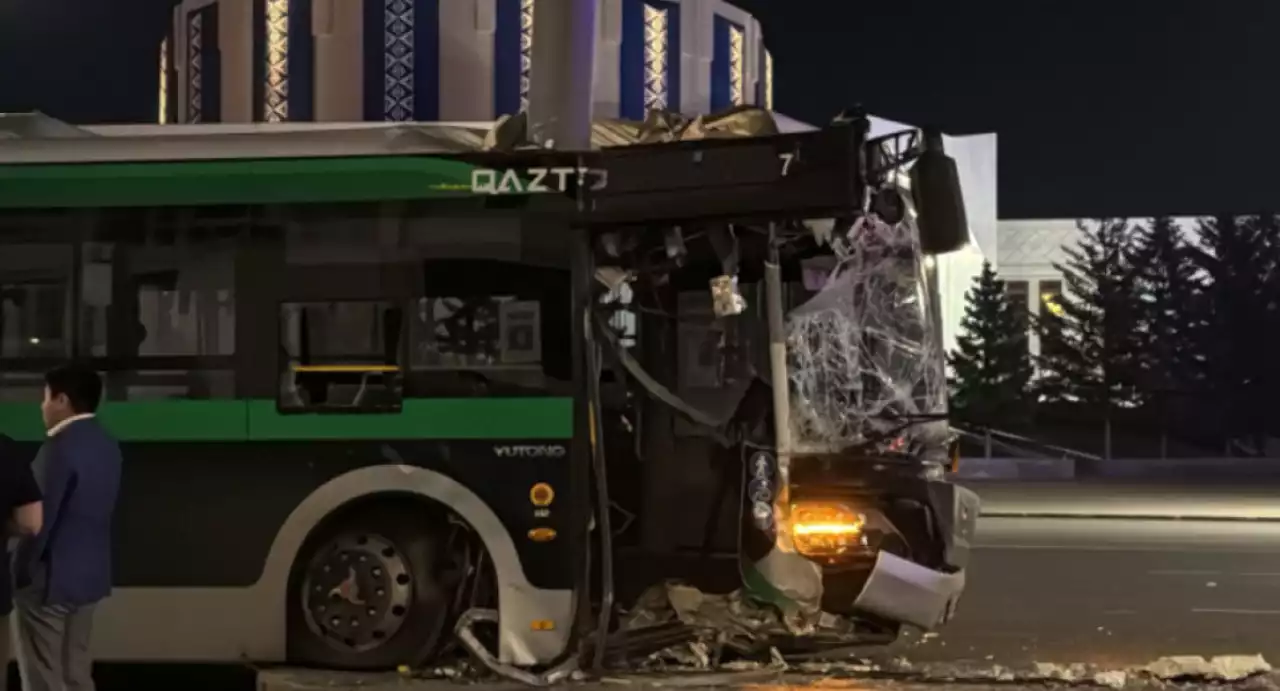 Astanada avtobýs apaty nege jıiledi?