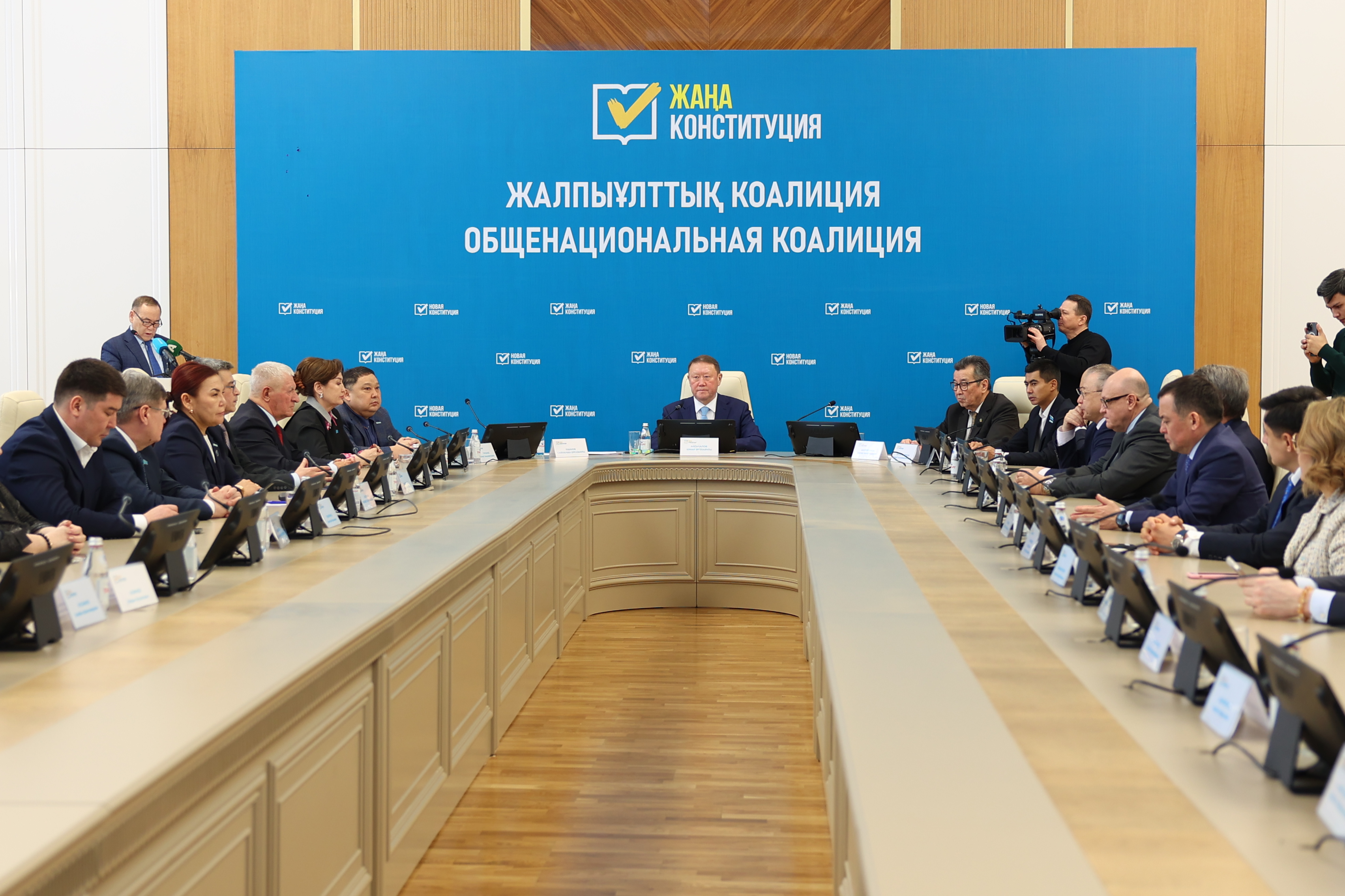 Qumar Aqsaqalov: Jańa Konstıtýsııa – el damýynyń jańa kezeńi