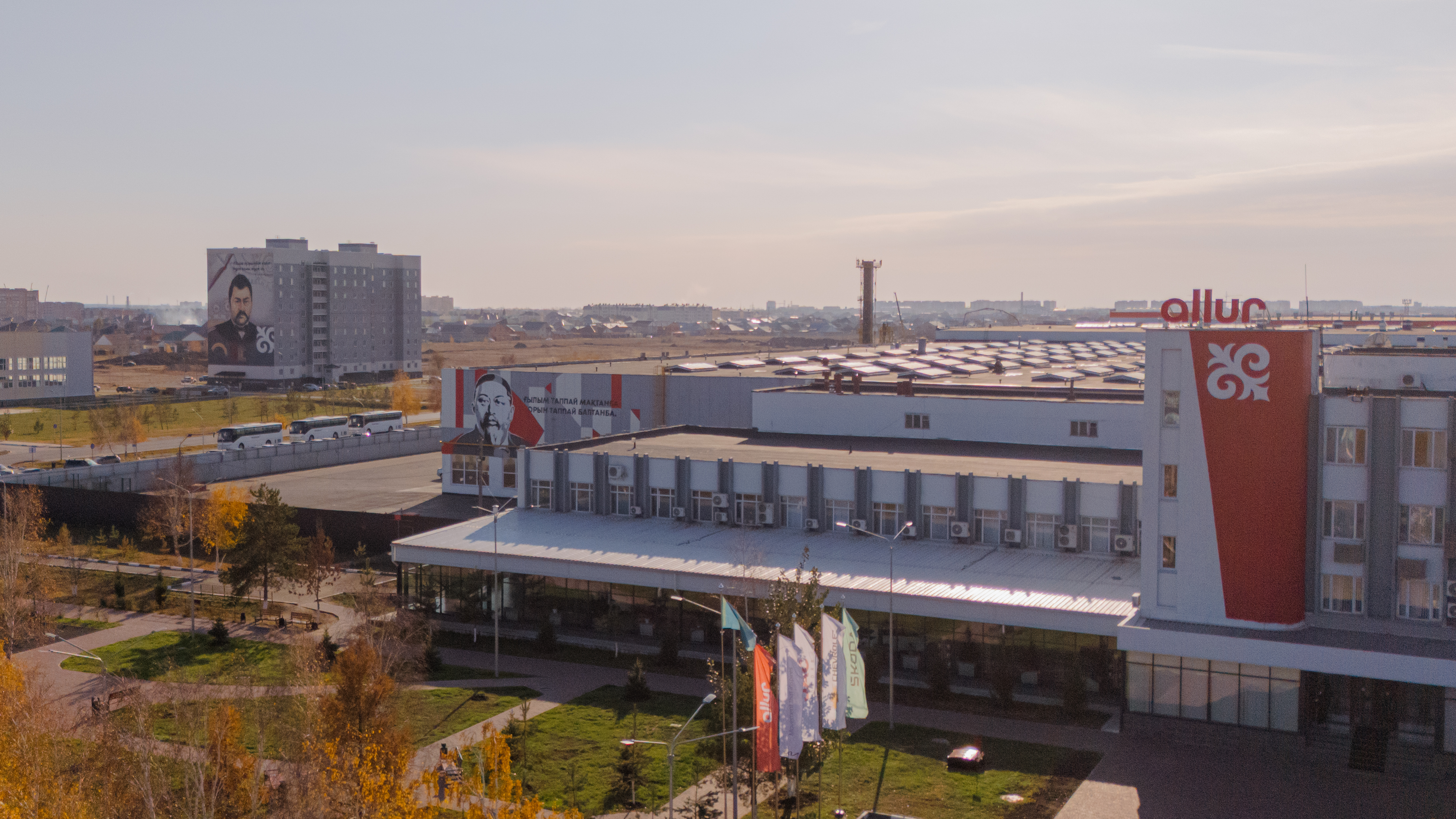 Jas kadrlarǵa suranys: Qostanaıda eńbek naryǵy keńeıip keledi