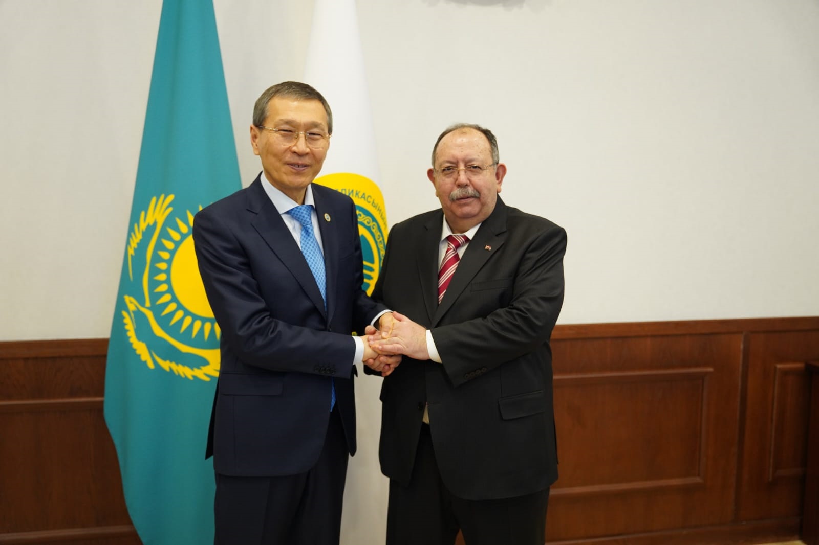 Referendýmǵa daıyndyq barysy pysyqtaldy