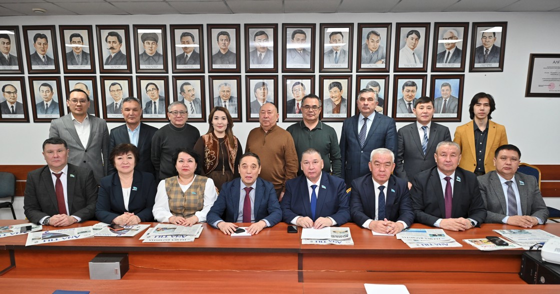 О́ńir úni – ulttyq baspasózde