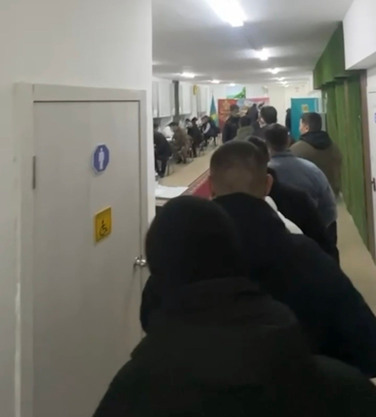 El turǵyndary referendýmda erekshe belsendilik tanytyp jatyr