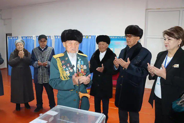 Referendýmǵa Uly Otan soǵysynyń ardagerleri de qatysyp jatyr