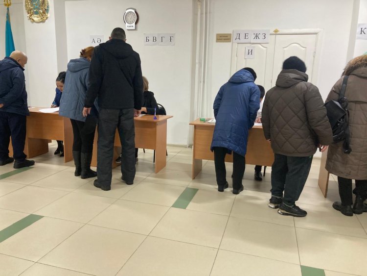 Pavlodar óńiriniń halqy 520 referendým ýchaskesinde daýys berip jatyr