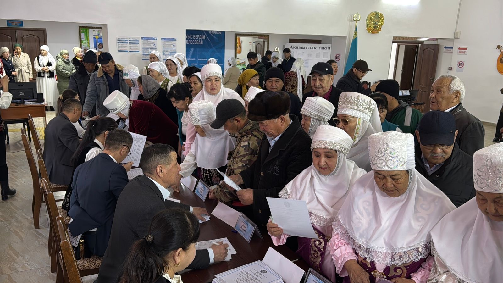 Shıelide dańqty dıqannyń 9 kelini daýys berdi